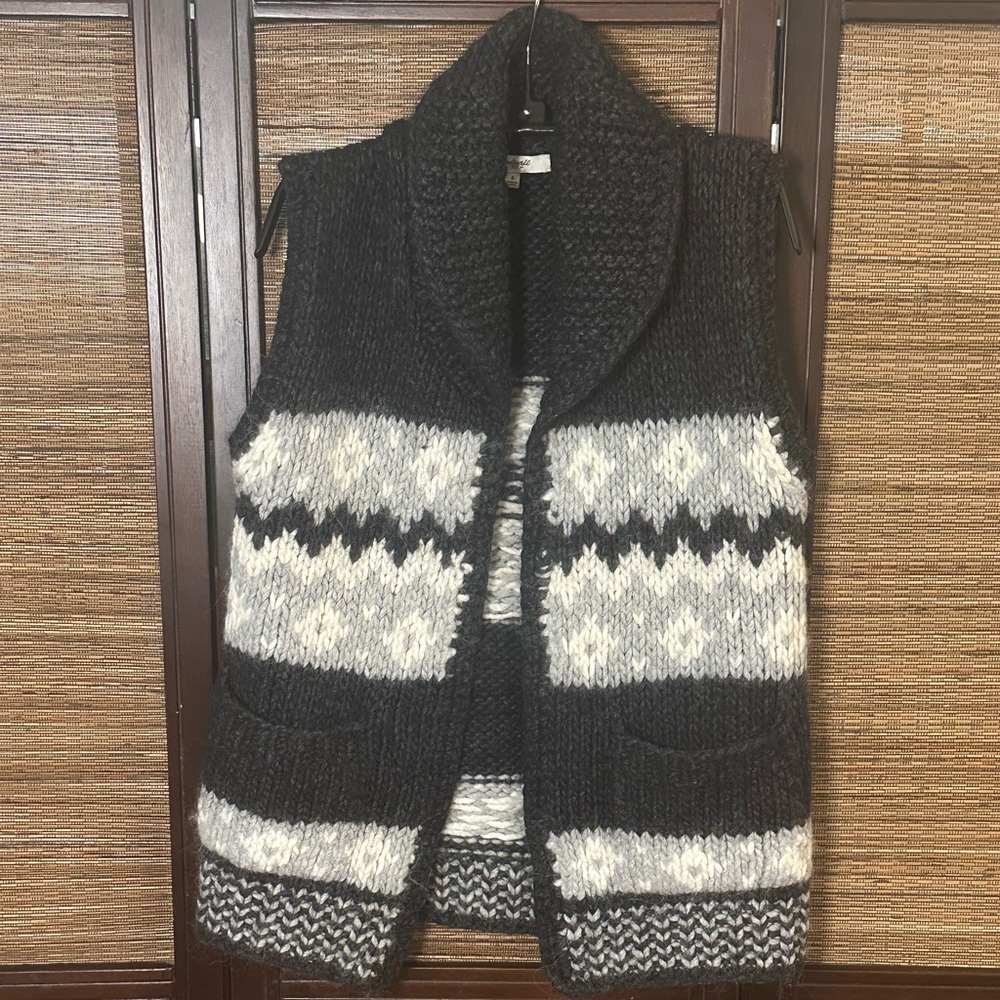Madewell Black and Cream Knit Cardigan Vest